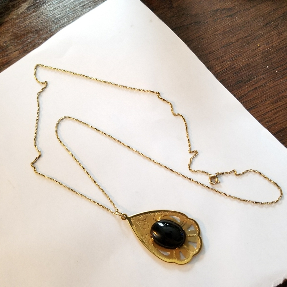 Relisted -Vintage Theda necklace in box onyx gold filled - Picture 8 of 12